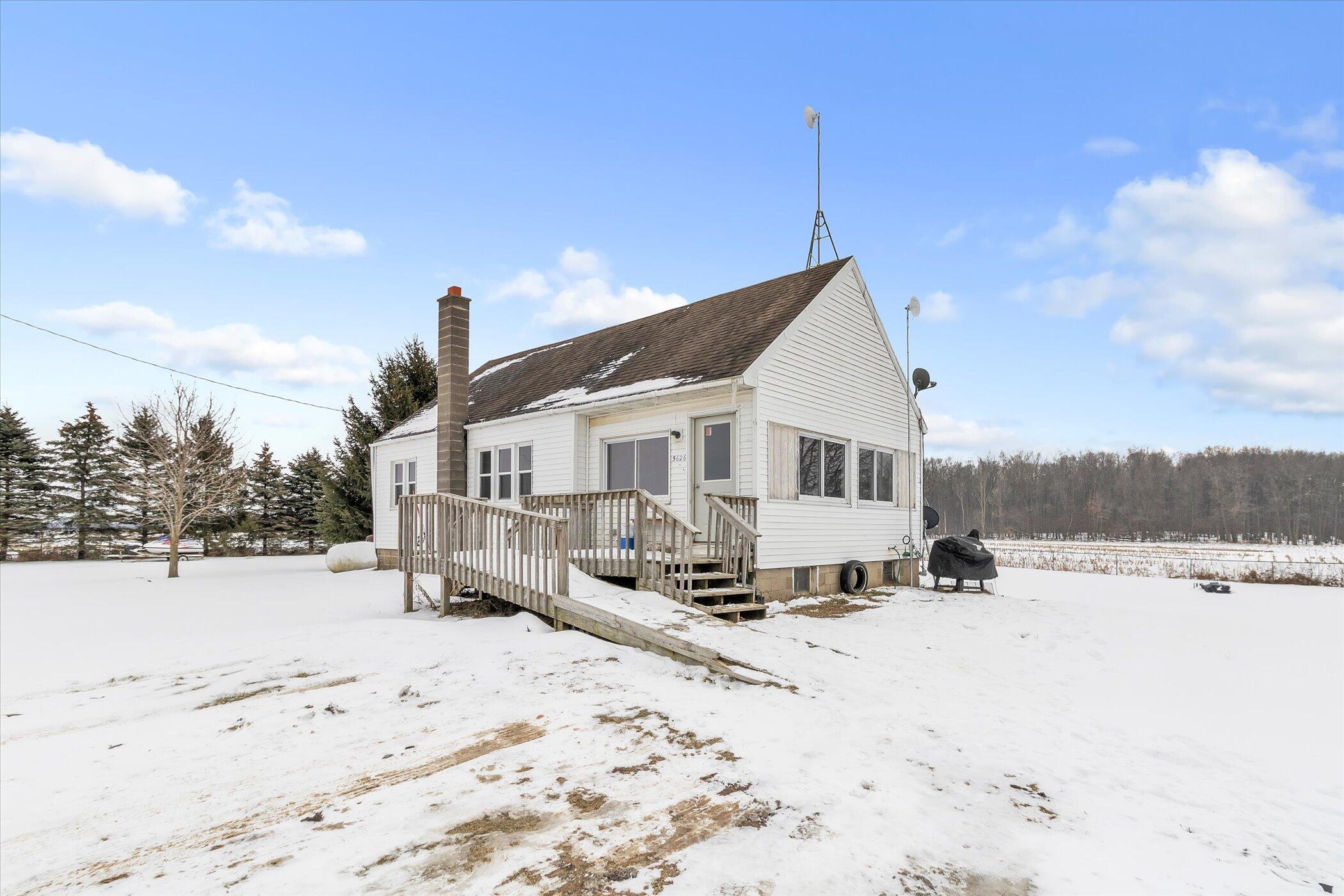 5626 East Boyer Road Fenwick, MI 48834 - Photo 4 of 33 04-5626-E-Boyer-Rd-WindowStill-Real-Esta