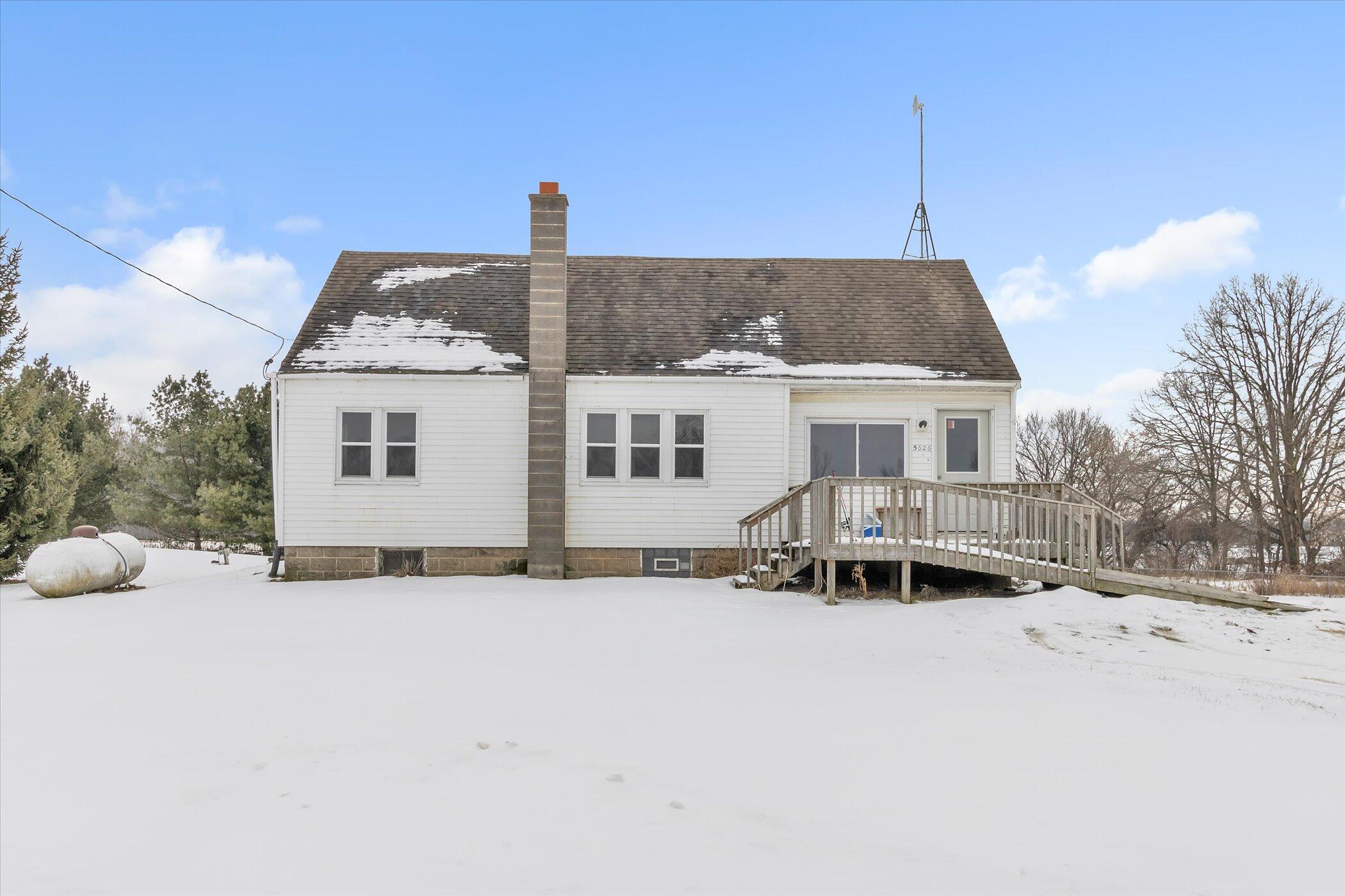 5626 East Boyer Road Fenwick, MI 48834 - Photo 5 of 33 05-5626-E-Boyer-Rd-WindowStill-Real-Esta