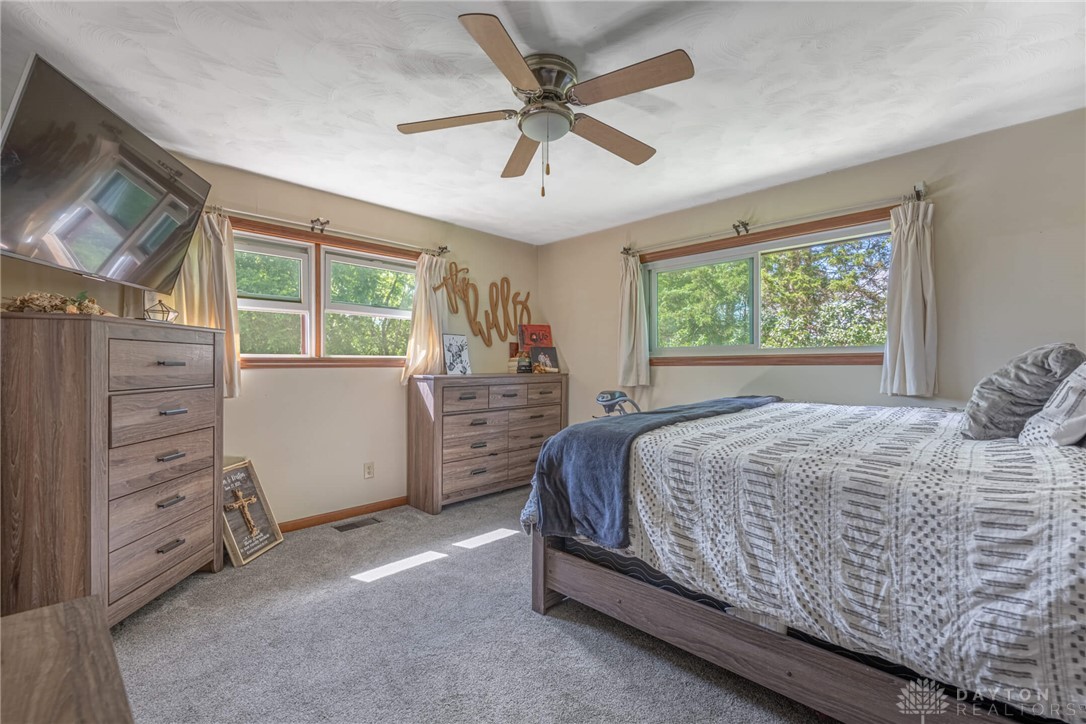 9889 Staley Road Franklin, OH 45005 - Photo 13 of 49