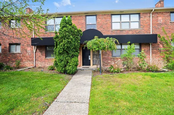 $145,000 | 25749 Woodward Avenue, Unit 105, Royal Oak, MI 48067
