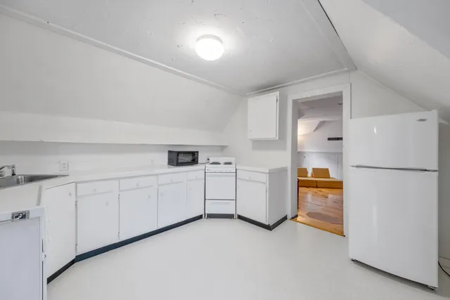 $595,000 | 21 Ocean Street, Rockland, ME 04841