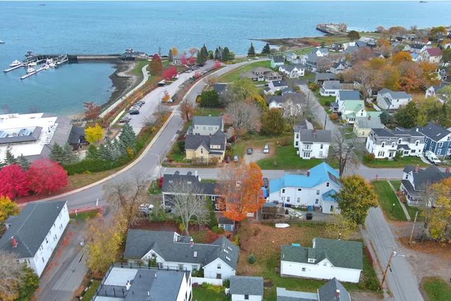 $595,000 | 21 Ocean Street, Rockland, ME 04841