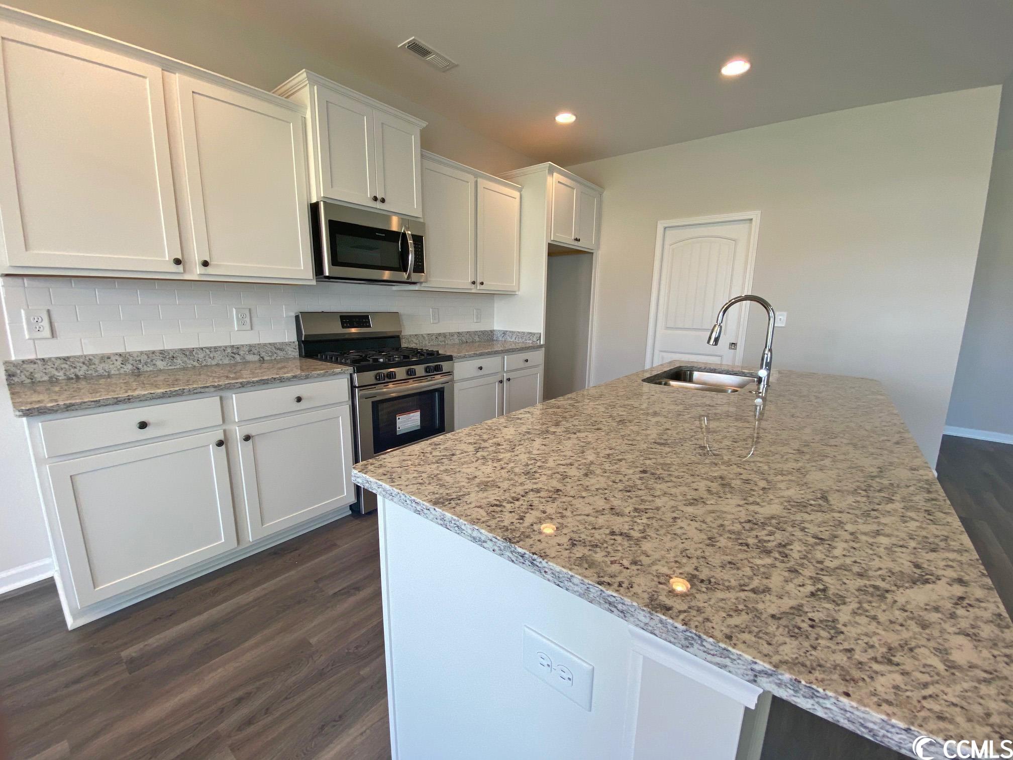 283 Hayloft Circle Conway, SC 29526 - Photo 5 of 20 Gallery Image 5