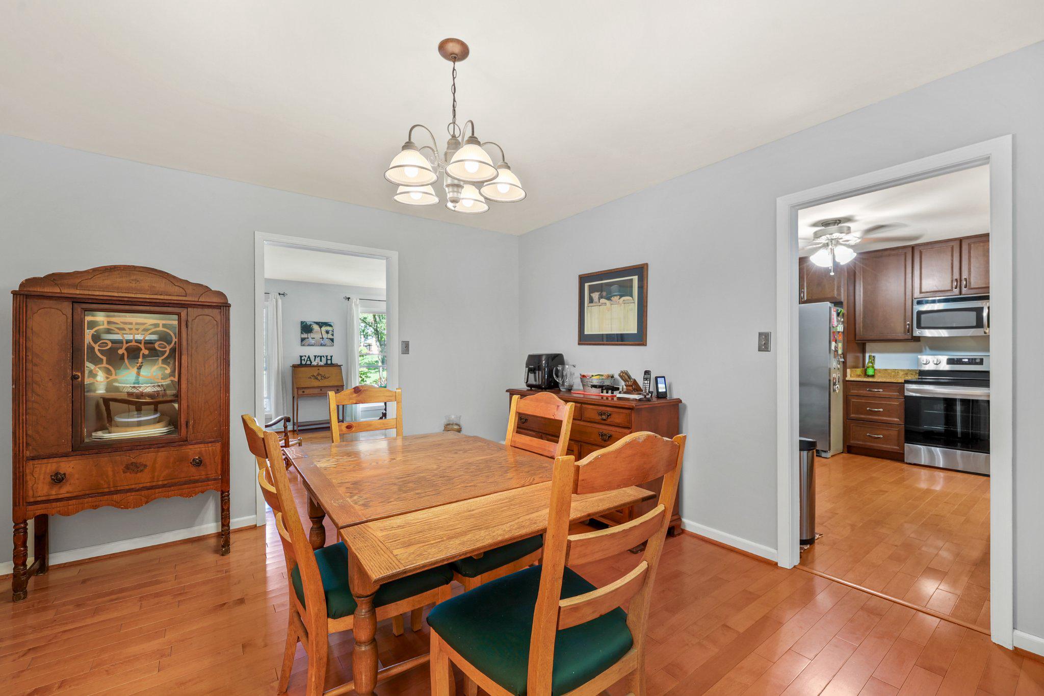 7357 Auburn Mill Road Warrenton, VA 20187 - Photo 7 of 35 Inviting dining space w/warm tones & new hardwoods
