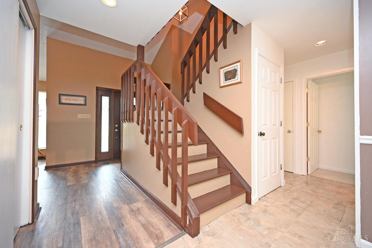 676 Pontius Road Cincinnati, OH 45233 - Photo 8 of 67