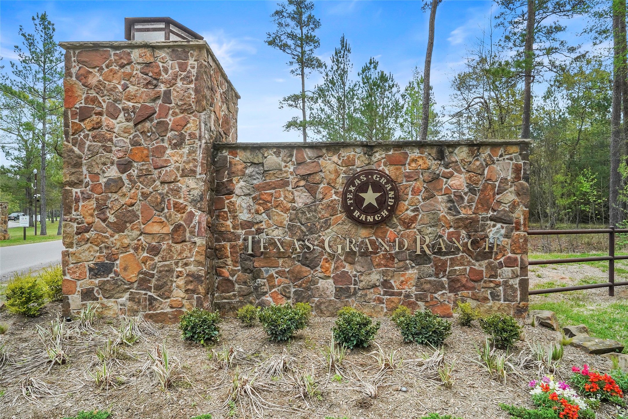 12-22-76 Granite Road Conroe, TX 77304 - Photo 1 of 21 a view of a pathway in a backyard