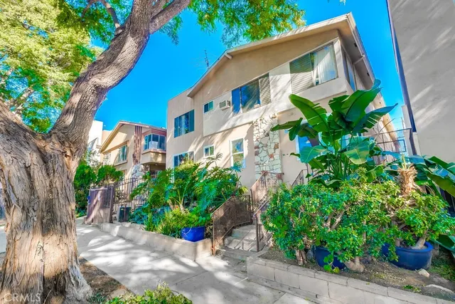 $2,500 | 930 North Stanley Avenue, Unit 9, West Hollywood, CA 90046