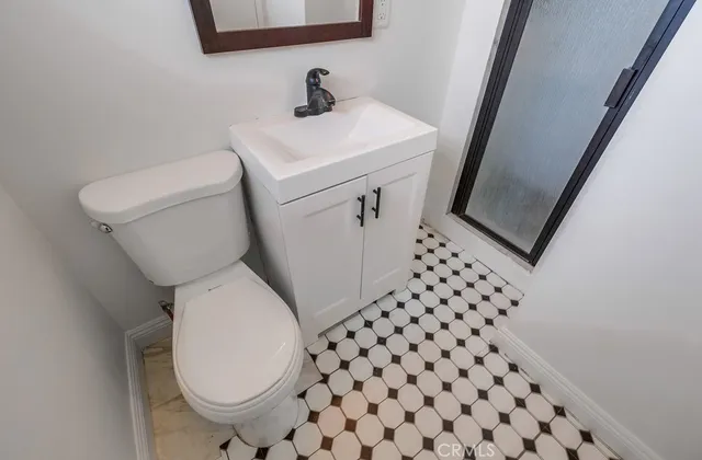 $2,500 | 930 North Stanley Avenue, Unit 9, West Hollywood, CA 90046