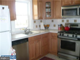 511 Kathmere Road Havertown, PA 19083 - Photo 6 of 12 Kitchen