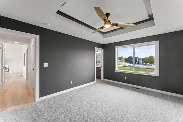 $419,900 | 2200 Southeast Oak Ridge Drive, Oak Grove, MO 64075