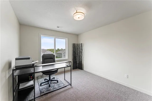 $419,900 | 2200 Southeast Oak Ridge Drive, Oak Grove, MO 64075