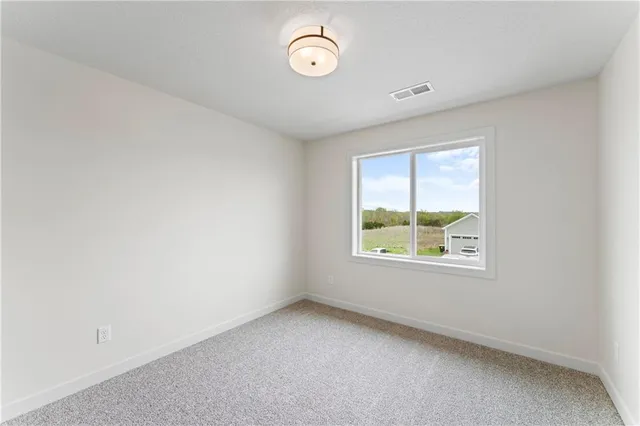 $419,900 | 2200 Southeast Oak Ridge Drive, Oak Grove, MO 64075