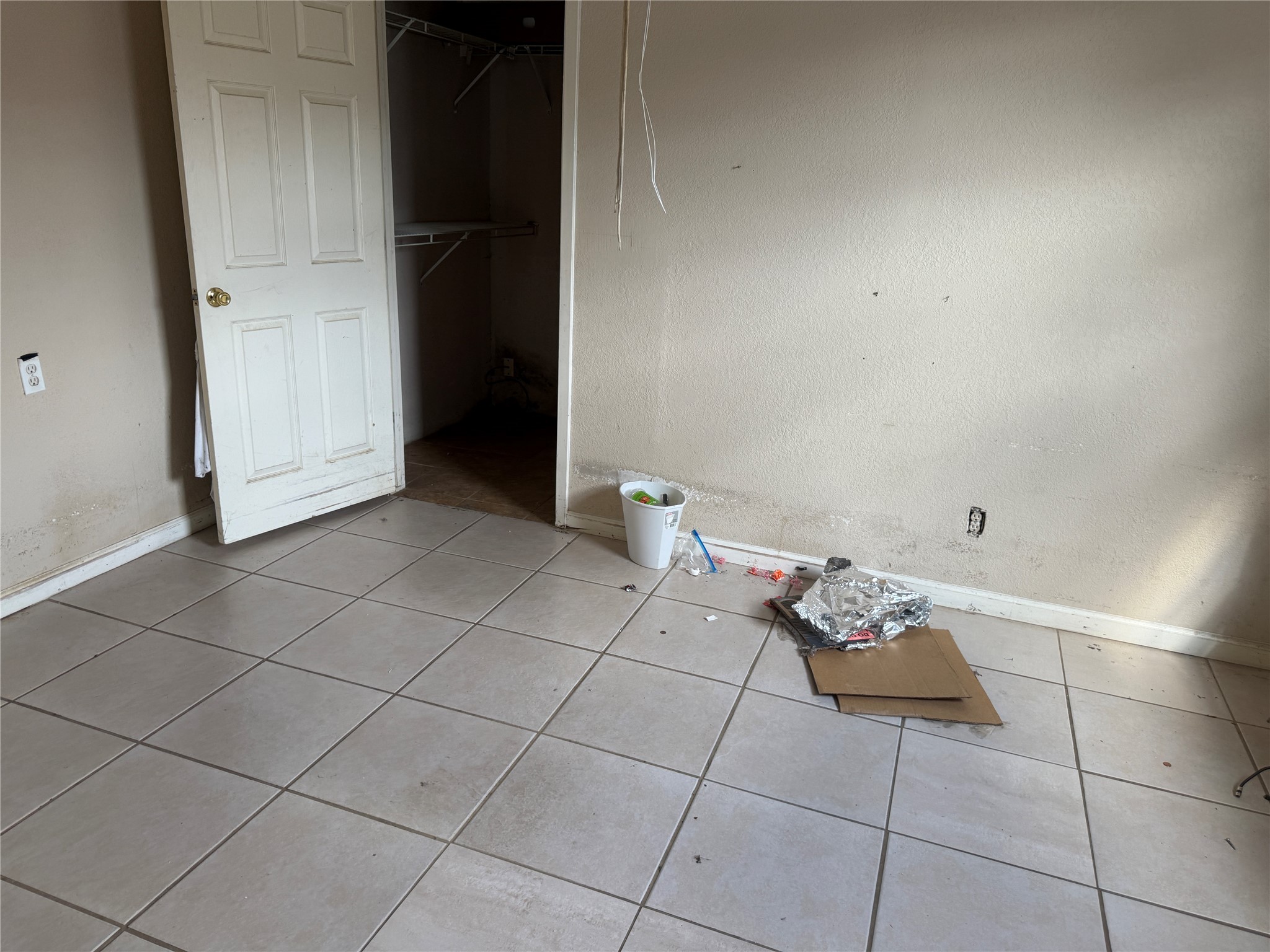 4011-4017 Terry Street Houston, TX 77009 - Photo 34 of 48 a view of a livingroom with furniture
