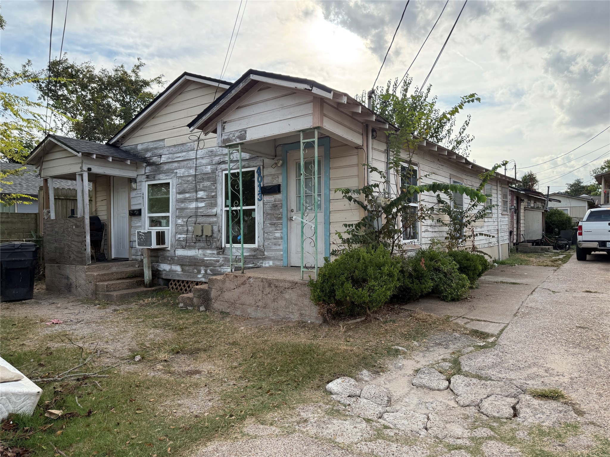 4011-4017 Terry Street Houston, TX 77009 - Photo 4 of 48 a view of a house with a yard