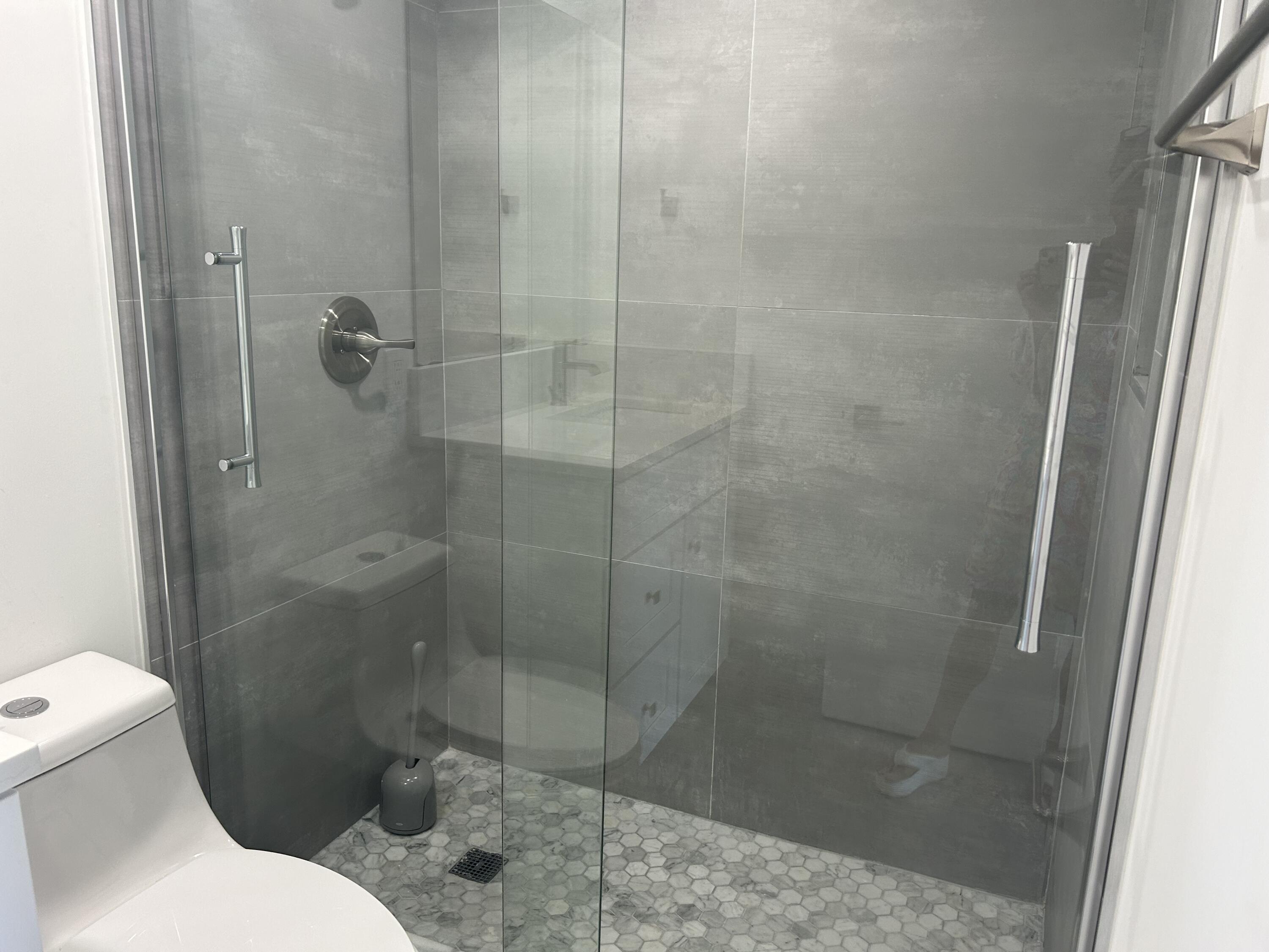 1401 South Federal Highway, Unit 215 Boca Raton, FL 33432 - Photo 21 of 33 2nd Bathroom