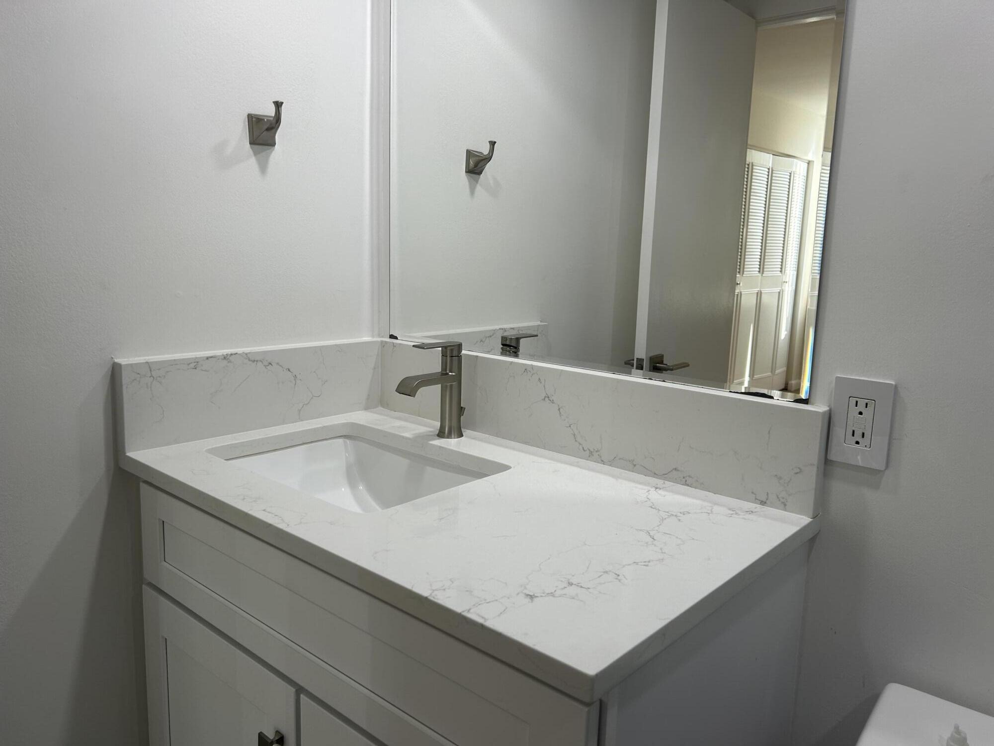 1401 South Federal Highway, Unit 215 Boca Raton, FL 33432 - Photo 22 of 33 2nd Bedroom Bathroom