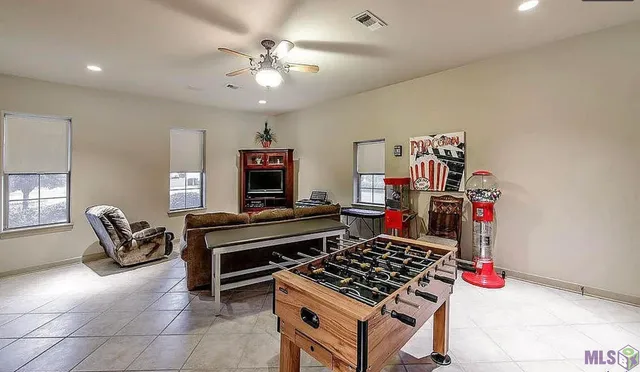 $977,000 | 207 Regal Row, Houma, LA 70360