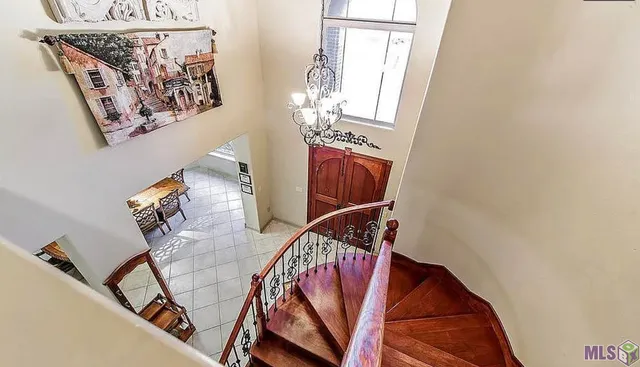 $977,000 | 207 Regal Row, Houma, LA 70360