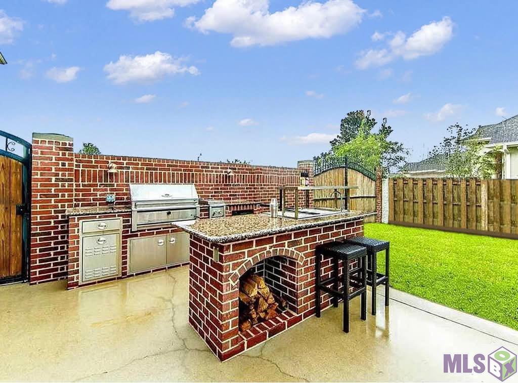 207 Regal Row Houma, LA 70360 - Photo 8 of 24