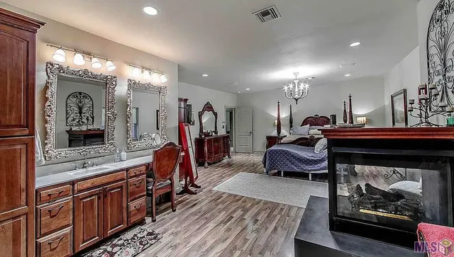 $977,000 | 207 Regal Row, Houma, LA 70360