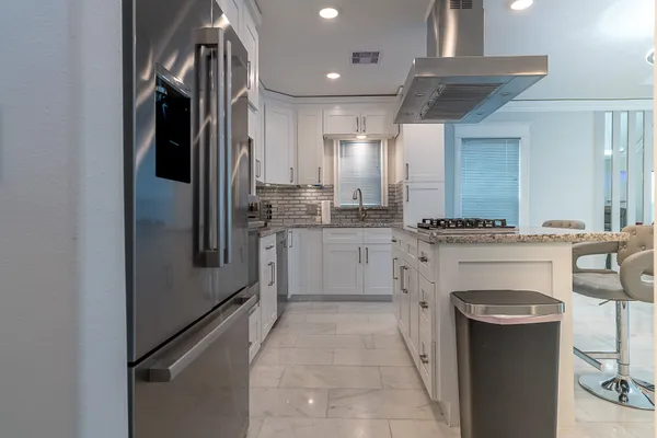 $2,700 | 1801 Rosenberg Street, Galveston, TX 77550