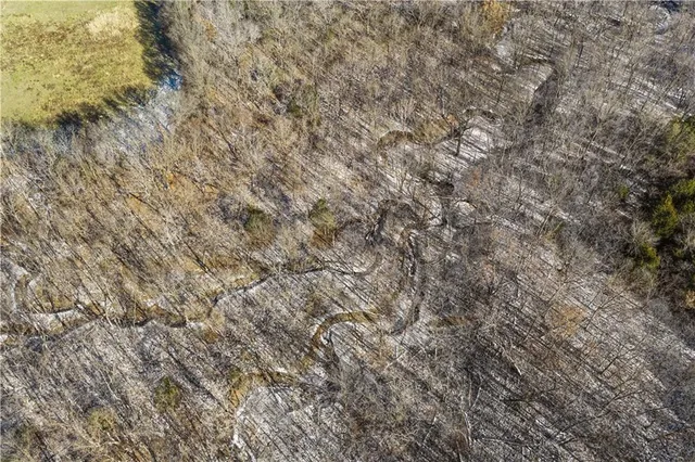 $900,000 | 900 Northeast Ne Road, Knob Noster, MO 65336