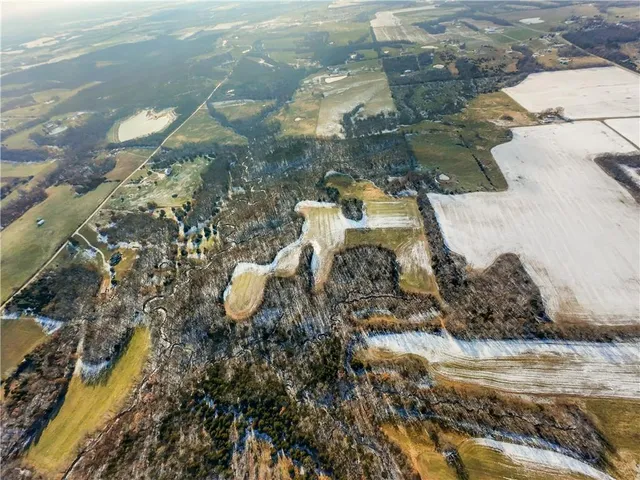 $900,000 | 900 Northeast Ne Road, Knob Noster, MO 65336