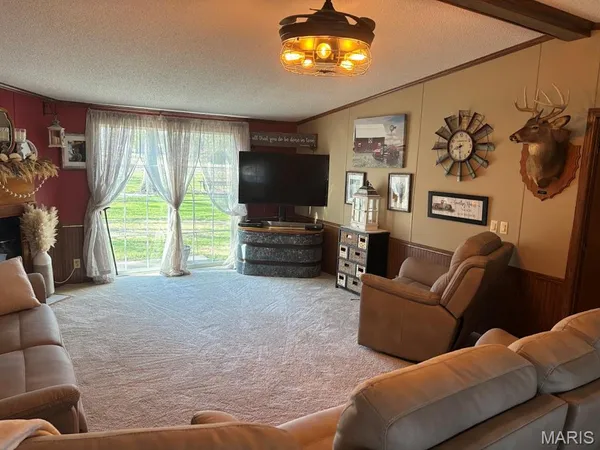$199,900 | 1248 Community Beach Road, Odin, IL 62870