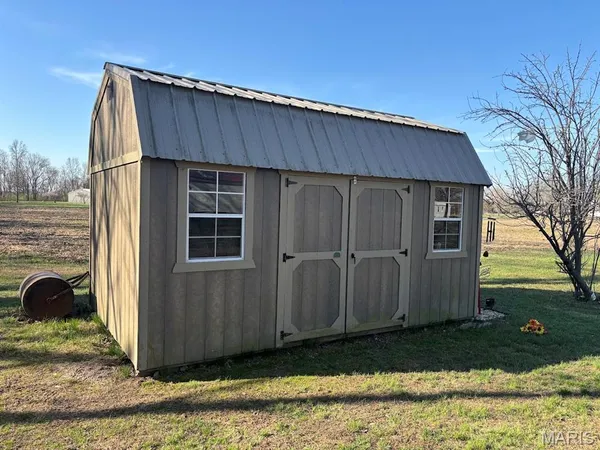 $199,900 | 1248 Community Beach Road, Odin, IL 62870