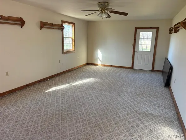 $199,900 | 1248 Community Beach Road, Odin, IL 62870
