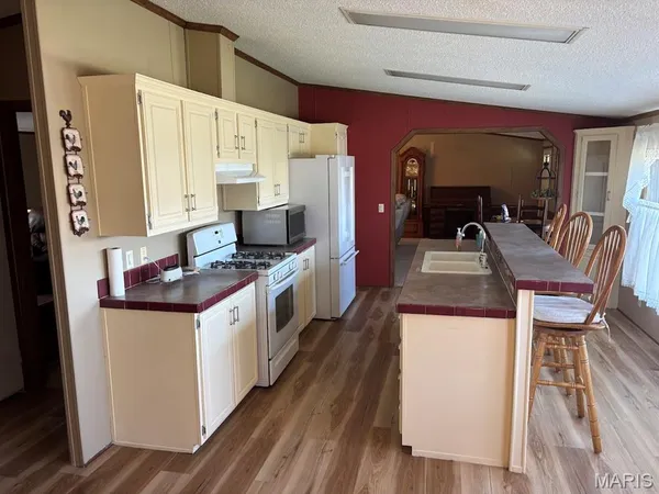 $199,900 | 1248 Community Beach Road, Odin, IL 62870
