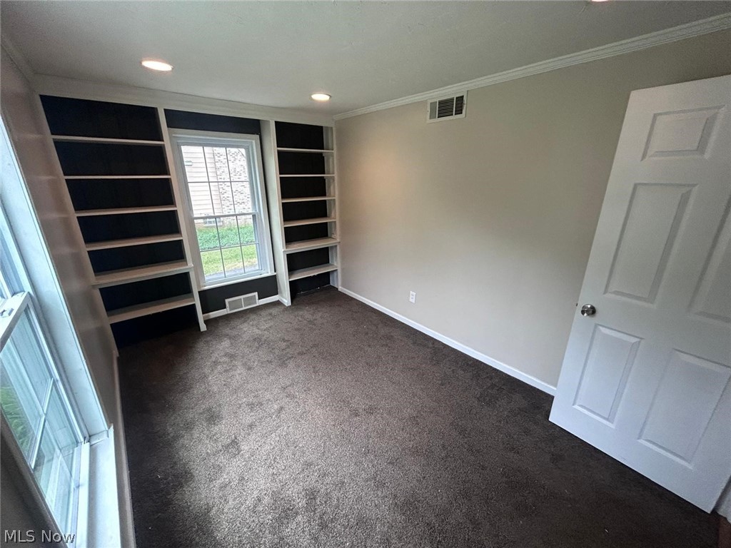 20825 Farnsleigh Road Shaker Heights, OH 44122 - Photo 6 of 19