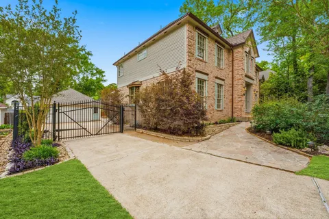 $610,000 | 34 Outervale Place, The Woodlands, TX 77381