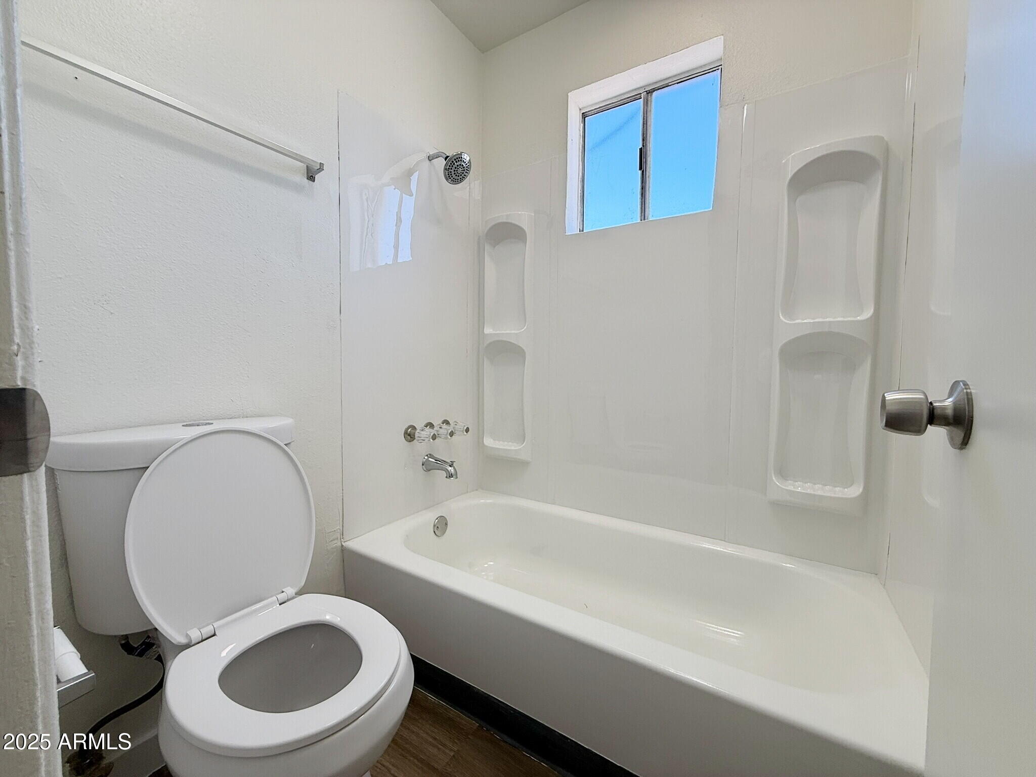 5918 West Alice Avenue, Unit 4 Glendale, AZ 85302 - Photo 10 of 12 Bath