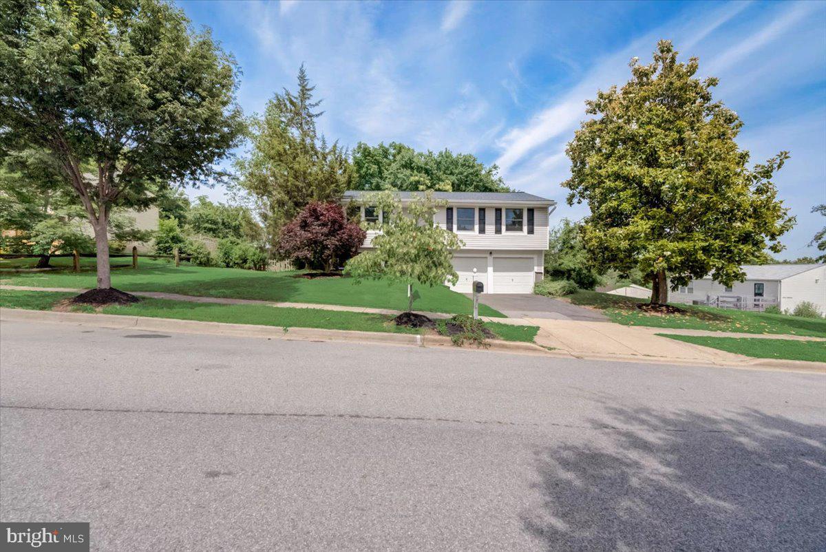 12310 Brolass Road Clinton, MD 20735 - Photo 3 of 40