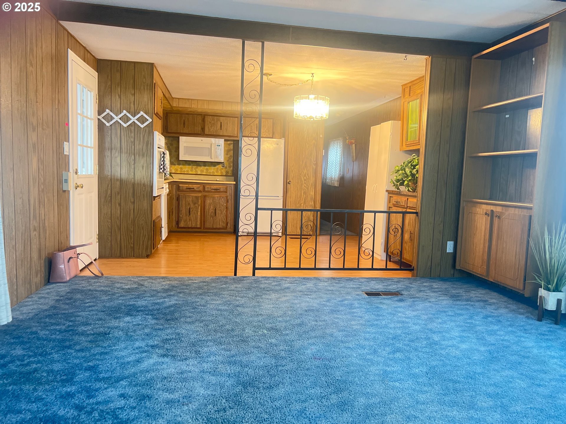 2150 Laura Street, Unit 57 Springfield, OR 97477 - Photo 5 of 23 a view of an empty room with a window