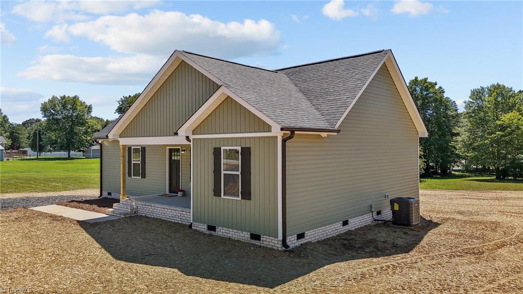 2472 Price Road Eden, NC 27288 - Photo 4 of 40 Gallery Image 4