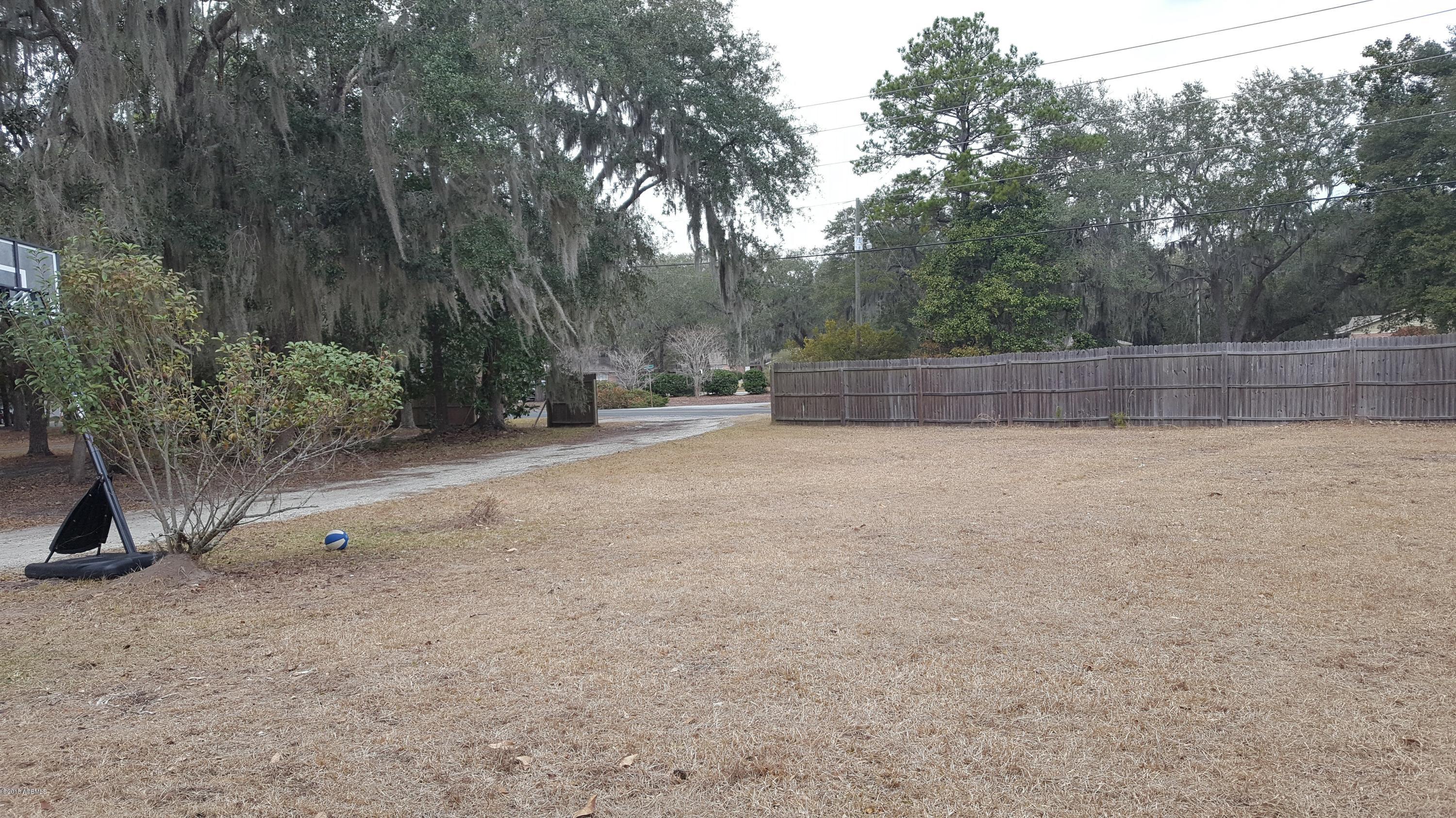 28 Harding Street Beaufort, SC 29902 - Photo 15 of 16 20180122_144128