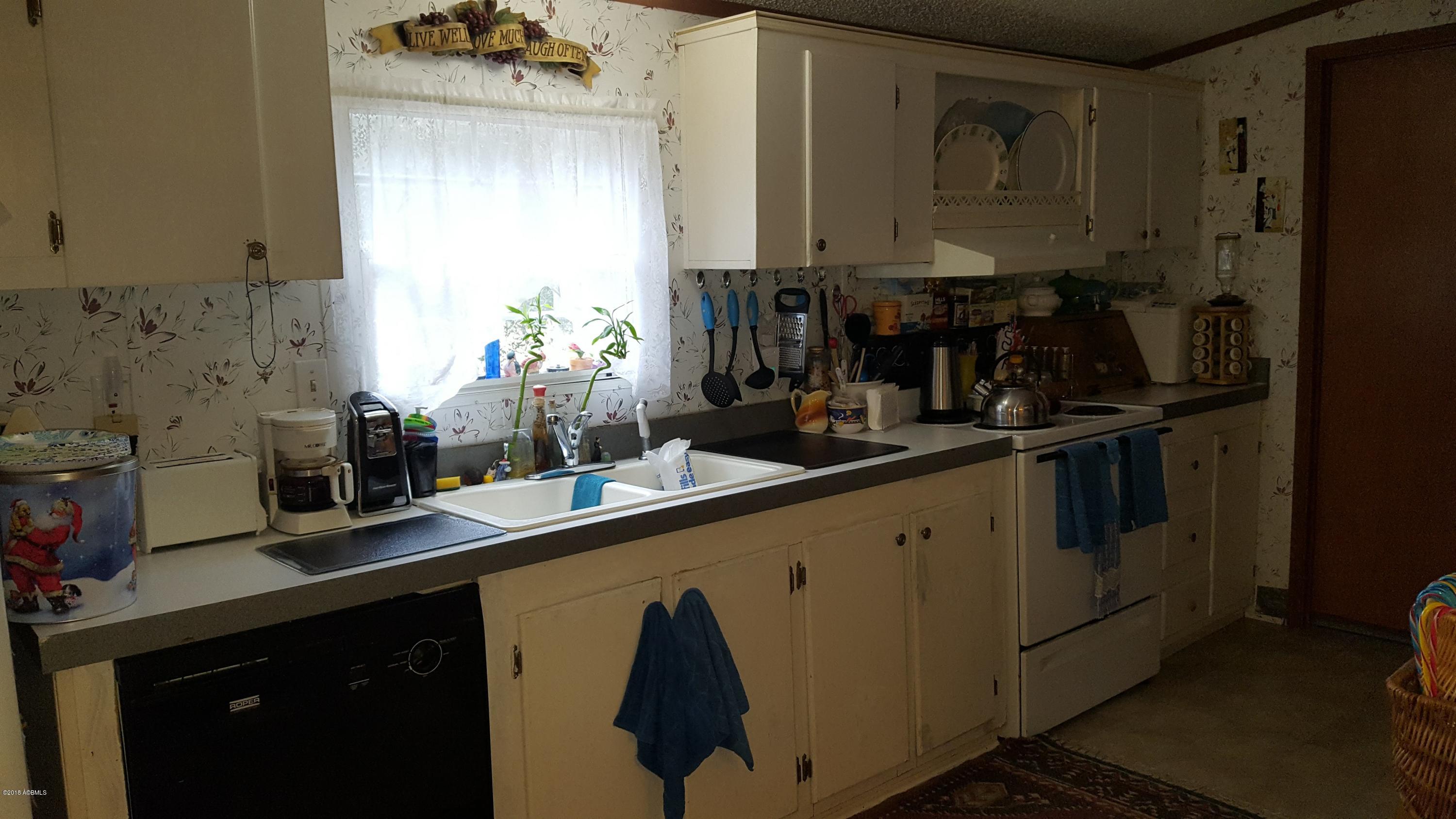 28 Harding Street Beaufort, SC 29902 - Photo 7 of 16 20180122_143623