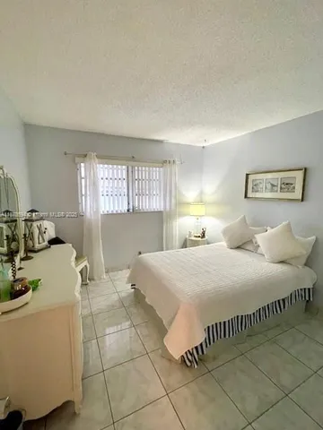 $1,900 | 5300 Washington Street, Unit S112, Hollywood, FL 33021