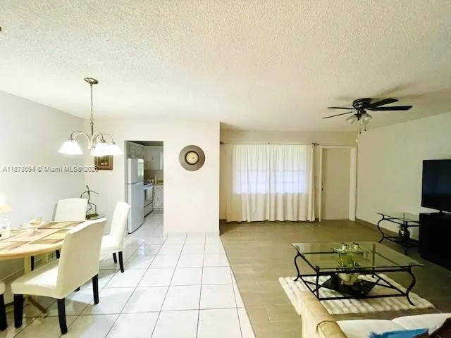$1,900 | 5300 Washington Street, Unit S112, Hollywood, FL 33021