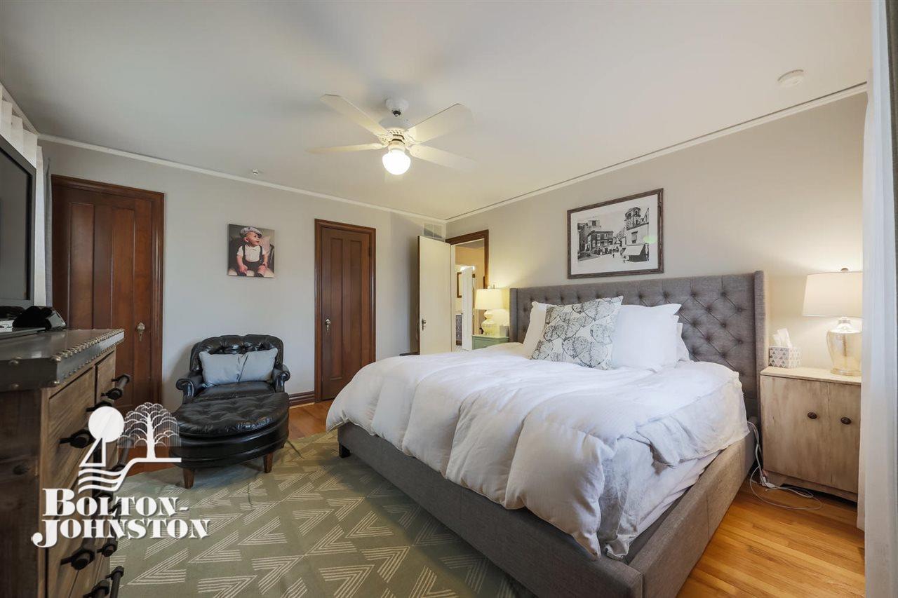 278 Moran Road Grosse Pointe, MI 48236 - Photo 24 of 31 31345942-23.JPG