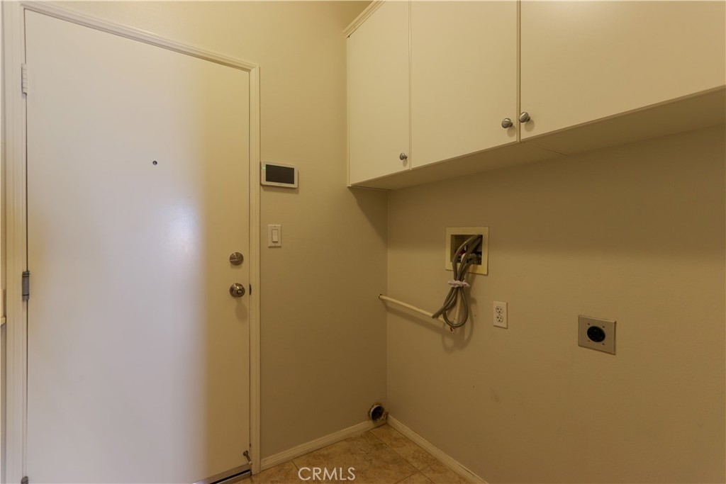 327 Tomko Way Placentia, CA 92870 - Photo 19 of 47 a bathroom with a shower