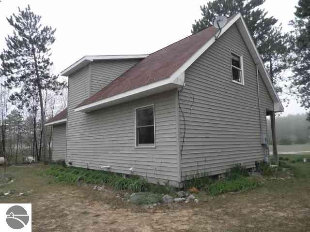 3468 Bowerman Road Kingsley, MI 49649 - Photo 3 of 13 1736745-2.JPG