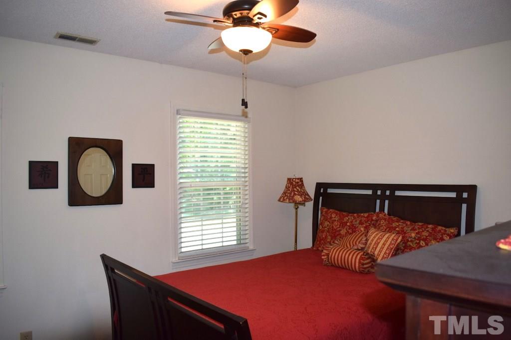 5509 Fairoaks Road Durham, NC 27712 - Photo 16 of 23