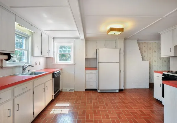 $599,000 | 56 Lincoln Avenue, Marshfield, MA 02050