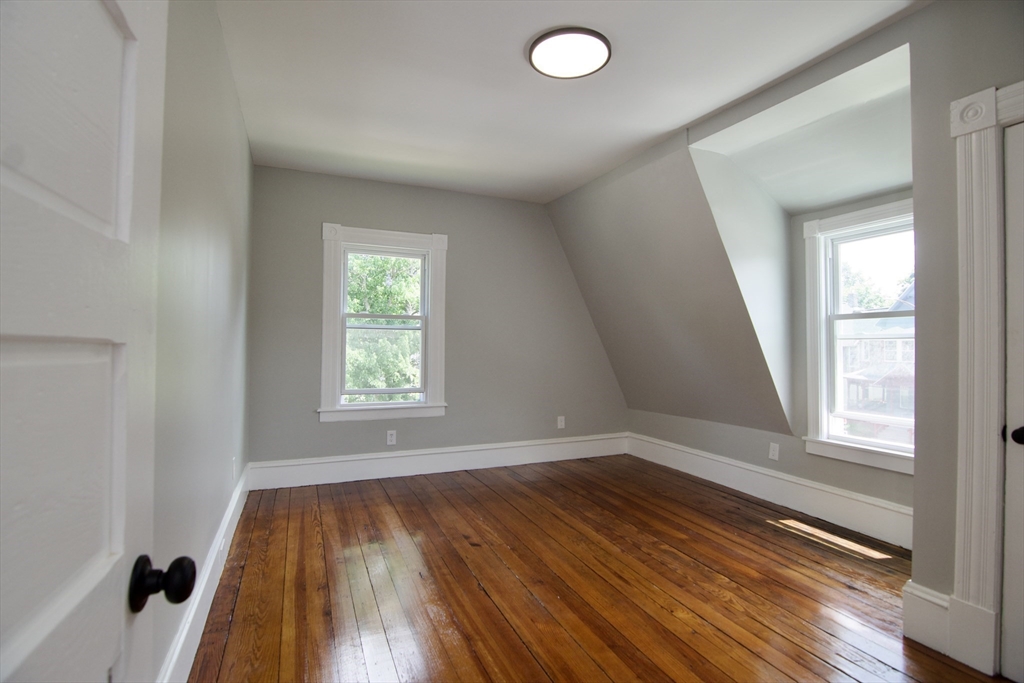 43 Princeton Street Springfield, MA 01109 - Photo 34 of 41