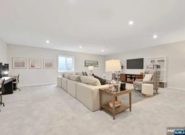 $6,800 | 1 Davies Drive, Old Tappan, NJ 07675