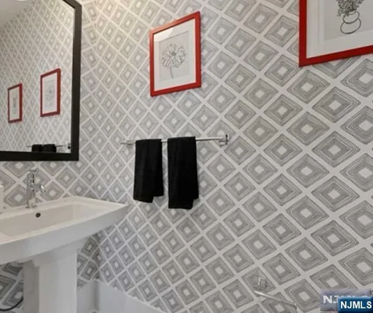 $6,800 | 1 Davies Drive, Old Tappan, NJ 07675