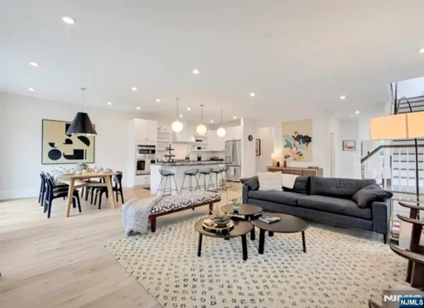 $6,800 | 1 Davies Drive, Old Tappan, NJ 07675